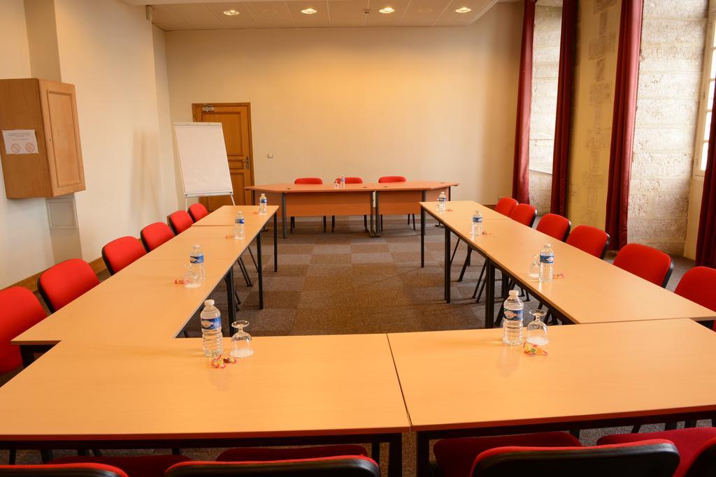 Hotellerie Saint Yves Chartres Esterno foto