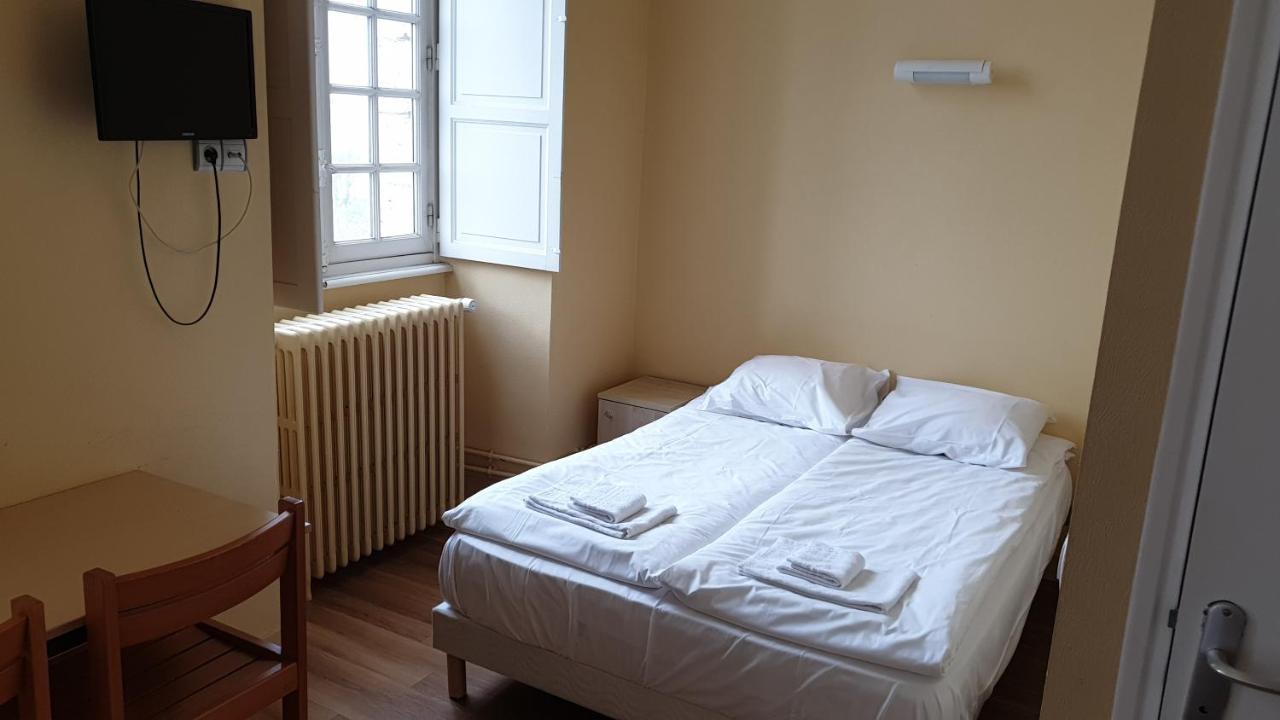 Hotellerie Saint Yves Chartres Esterno foto