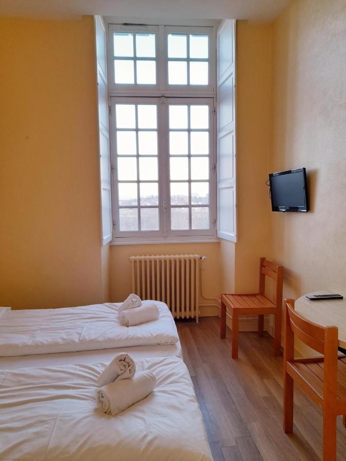 Hotellerie Saint Yves Chartres Esterno foto