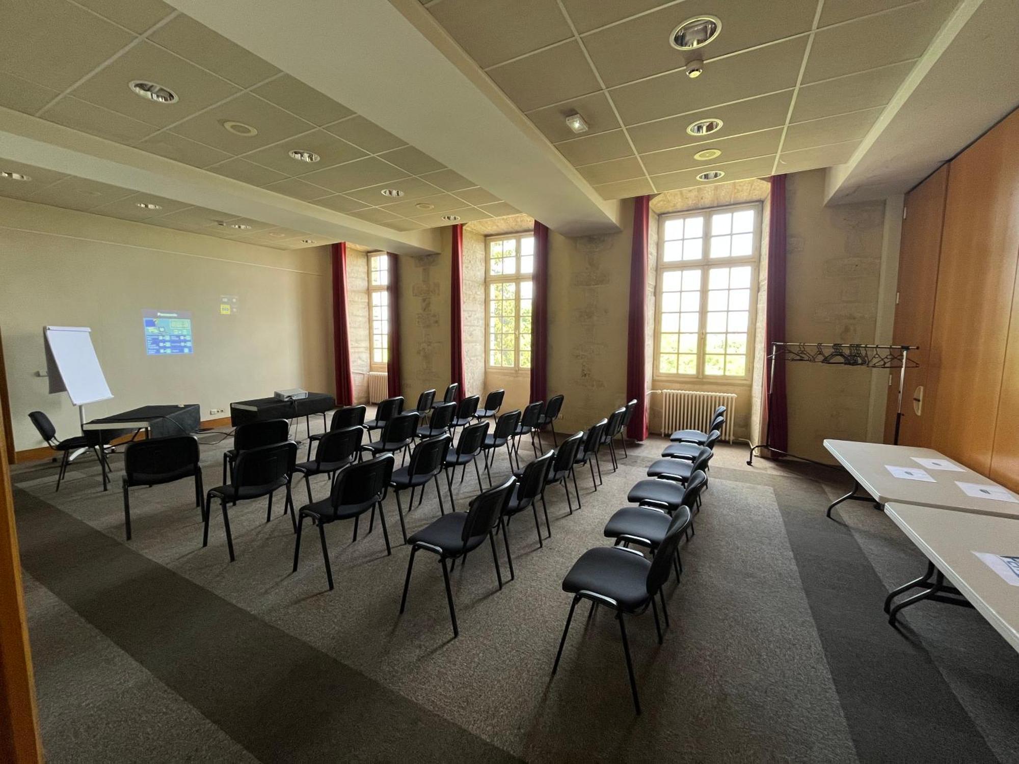 Hotellerie Saint Yves Chartres Esterno foto