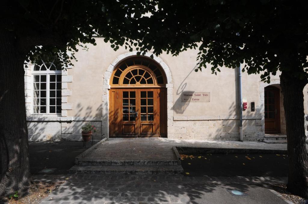 Hotellerie Saint Yves Chartres Esterno foto