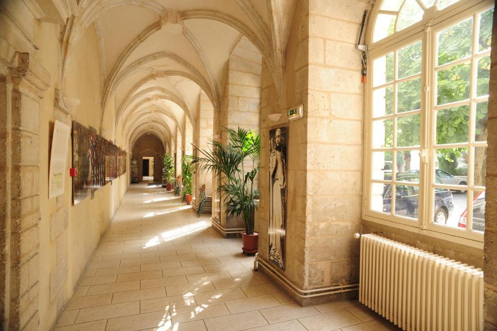 Hotellerie Saint Yves Chartres Esterno foto